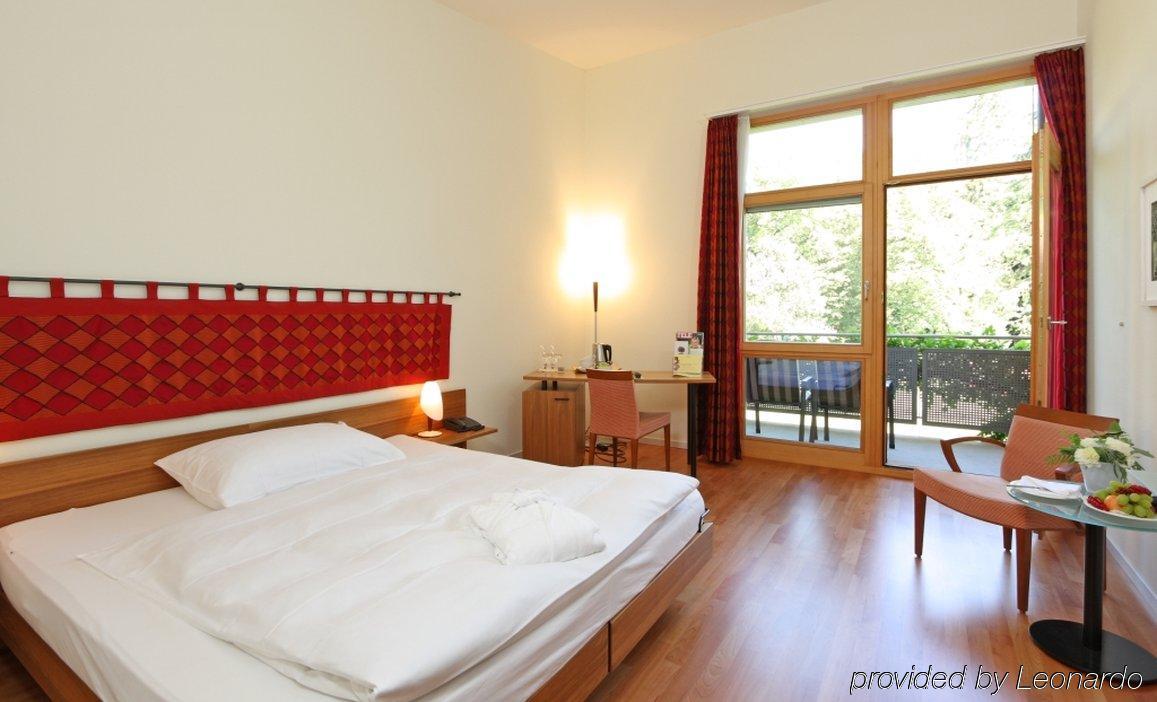 Hotel Schloss Huenigen Konolfingen Room photo